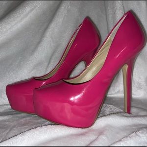 Stunning HOT PINK "Perfect Ten" platform heels by Chinese Laundry! Size 9.5